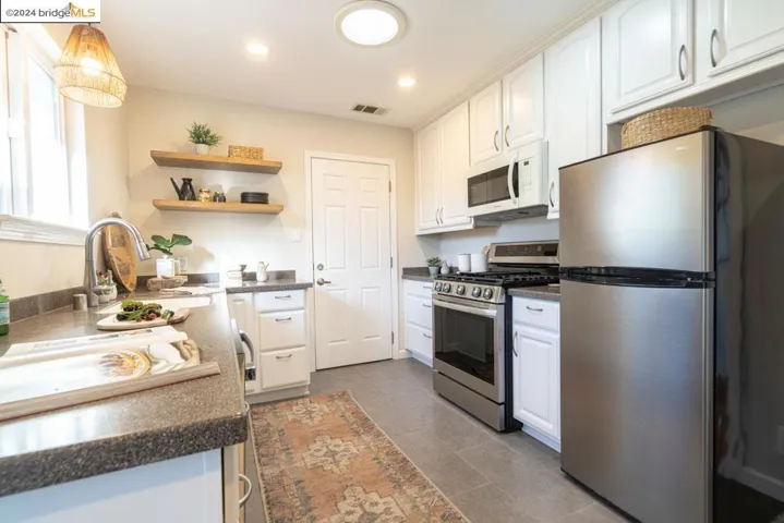 924 Sybil Ave, San Leandro, California 94577