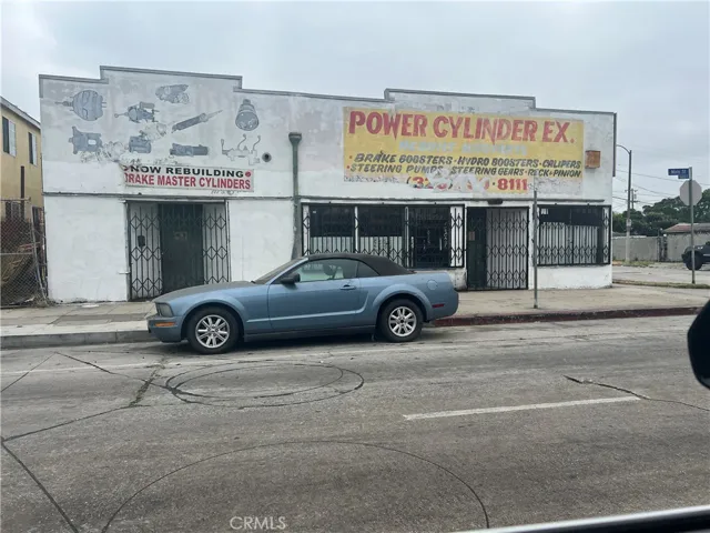 8628 Main Street, Los Angeles, California 90003