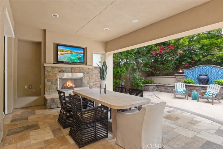 17462 Oakbluffs Lane, Huntington Beach, California 92649