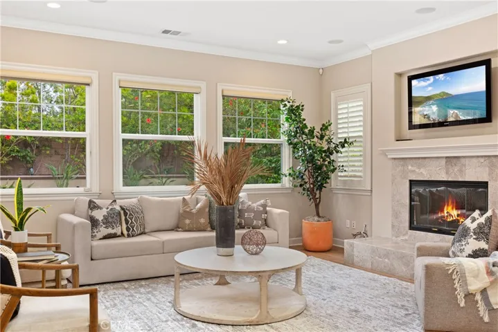 17462 Oakbluffs Lane, Huntington Beach, California 92649