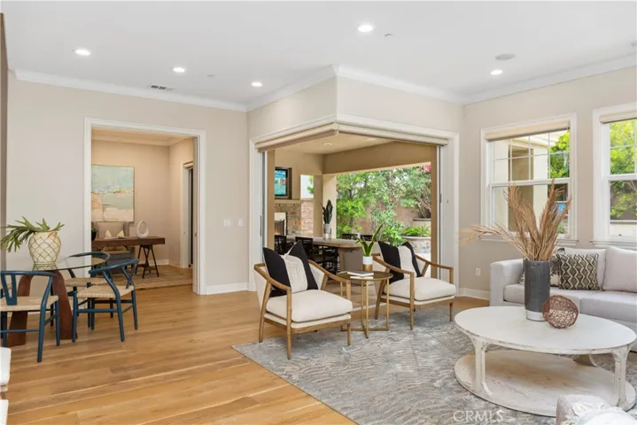17462 Oakbluffs Lane, Huntington Beach, California 92649