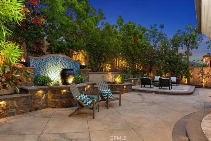 17462 Oakbluffs Lane, Huntington Beach, California 92649