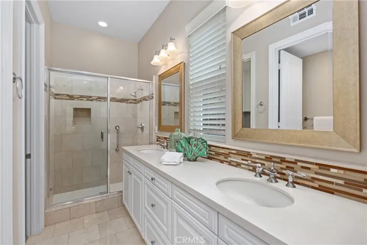 17462 Oakbluffs Lane, Huntington Beach, California 92649