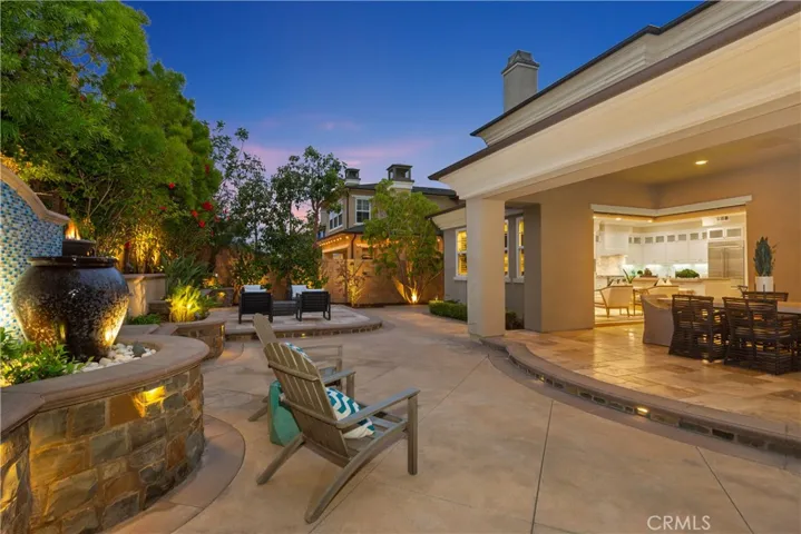 17462 Oakbluffs Lane, Huntington Beach, California 92649