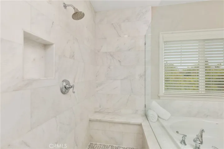 17462 Oakbluffs Lane, Huntington Beach, California 92649