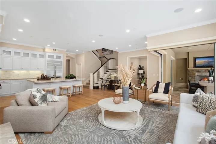 17462 Oakbluffs Lane, Huntington Beach, California 92649