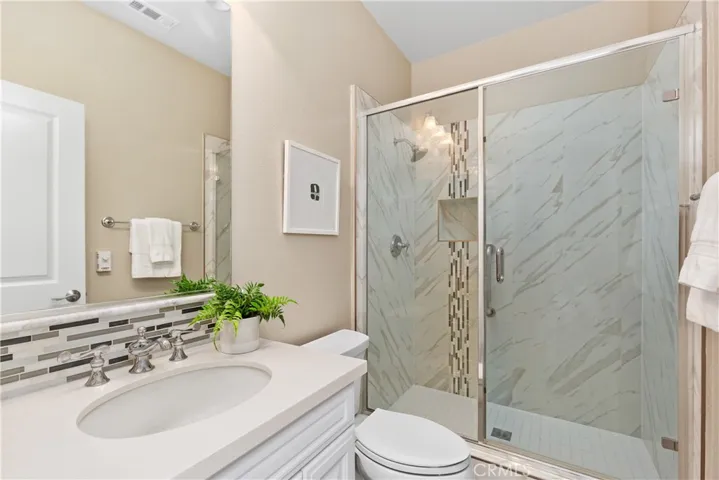 17462 Oakbluffs Lane, Huntington Beach, California 92649