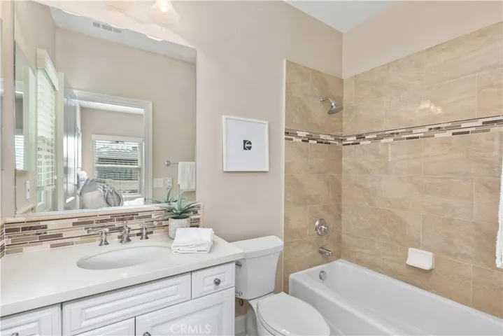 17462 Oakbluffs Lane, Huntington Beach, California 92649