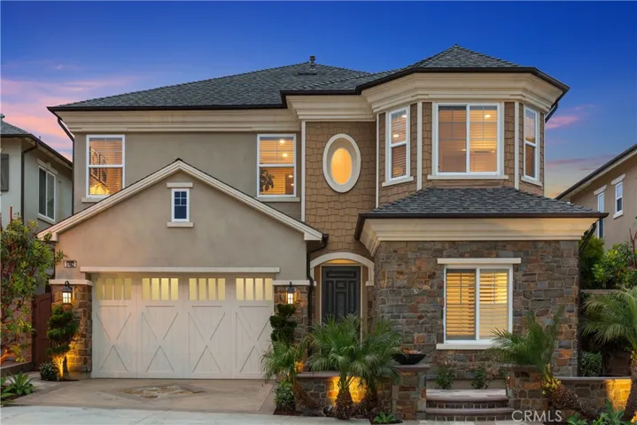 17462 Oakbluffs Lane, Huntington Beach, California 92649