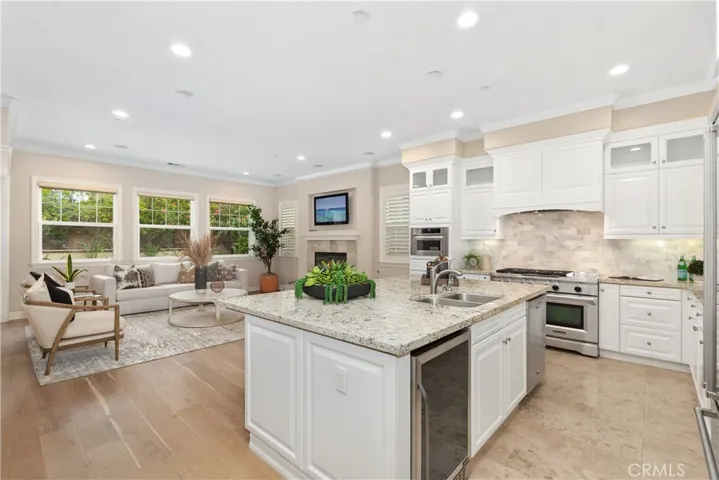 17462 Oakbluffs Lane, Huntington Beach, California 92649
