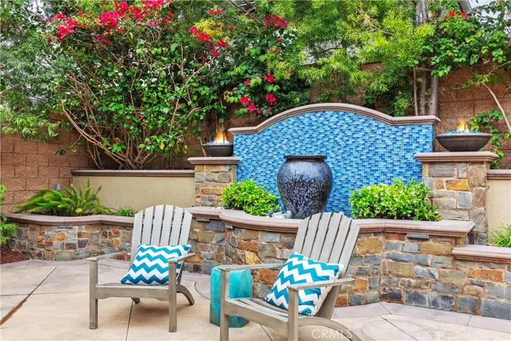 17462 Oakbluffs Lane, Huntington Beach, California 92649
