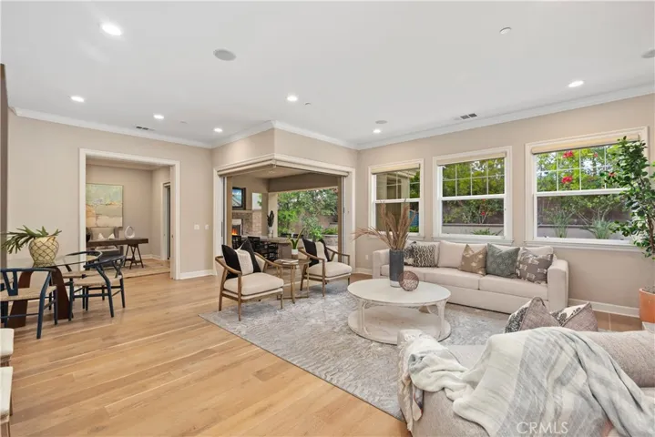 17462 Oakbluffs Lane, Huntington Beach, California 92649