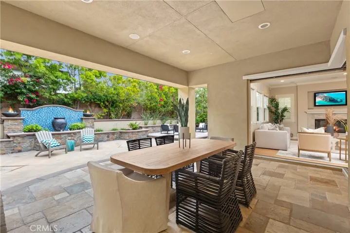 17462 Oakbluffs Lane, Huntington Beach, California 92649