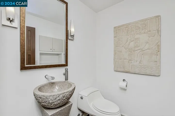 1/2 bath