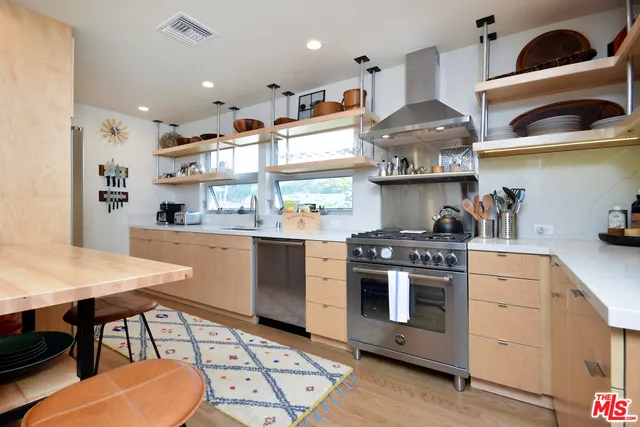 1546 S Spaulding Avenue, Los Angeles, California 90019