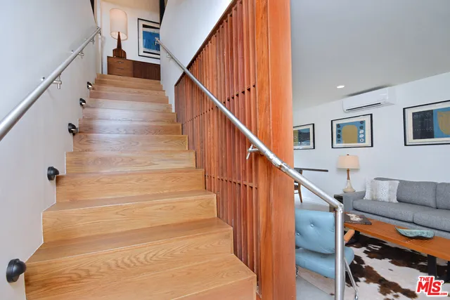 1546 S Spaulding Avenue, Los Angeles, California 90019