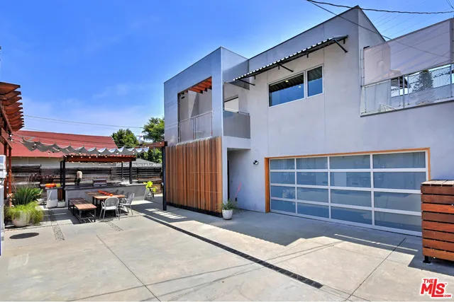 Guesthouse, Garage BBQ