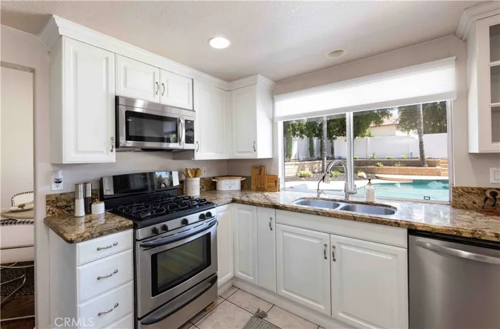 25088 Camino Mancho, Murrieta, California 92563