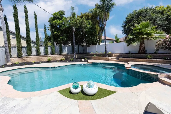 25088 Camino Mancho, Murrieta, California 92563