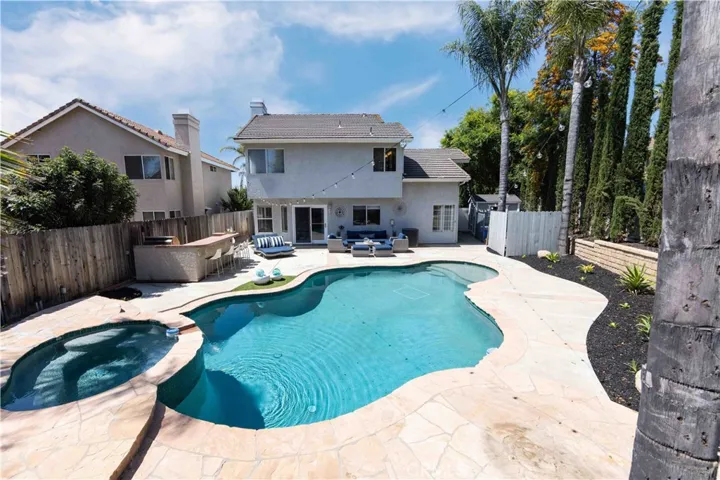 25088 Camino Mancho, Murrieta, California 92563