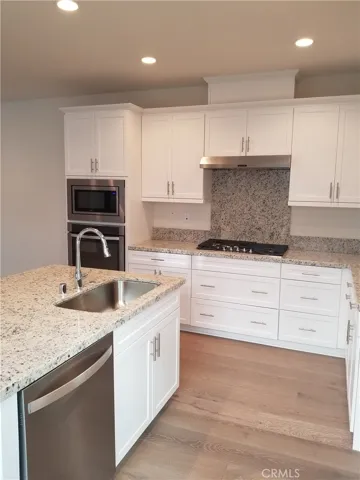 719 Beacon, Irvine, California 92618