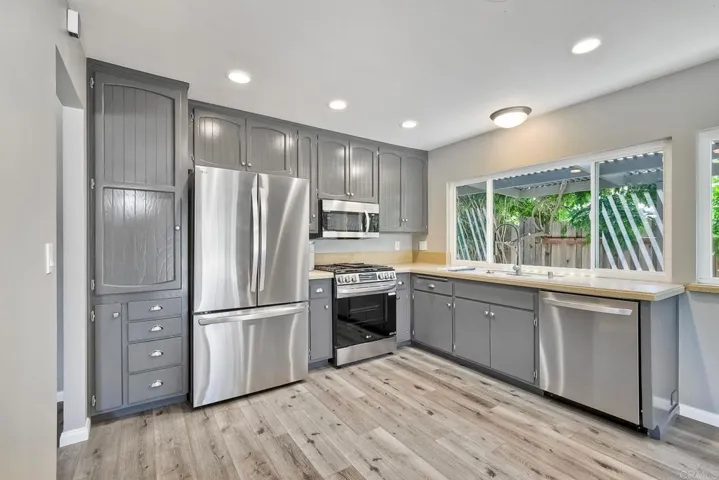 13456 Aldrin Avenue, Poway, California 92064
