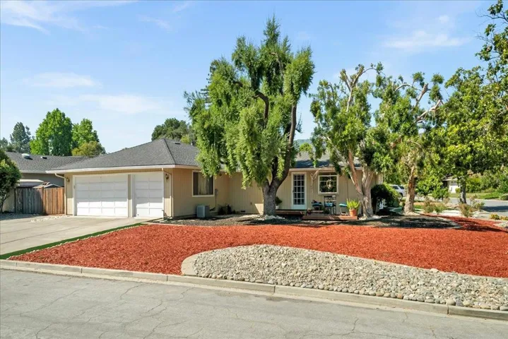 13124 Via Ranchero Drive, Saratoga, California 95070