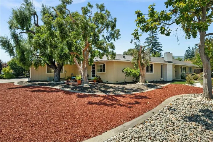 13124 Via Ranchero Drive, Saratoga, California 95070