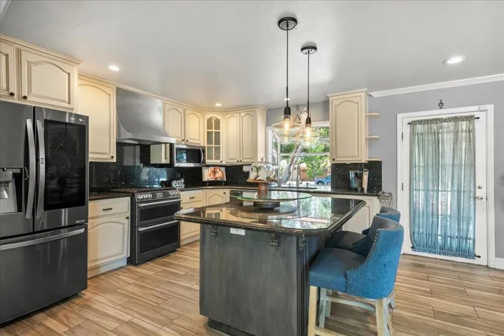 13124 Via Ranchero Drive, Saratoga, California 95070