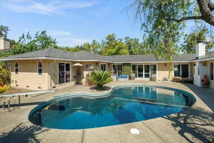13124 Via Ranchero Drive, Saratoga, California 95070