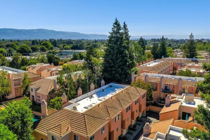 978 Alpine Terrace 4, Sunnyvale, California 94086