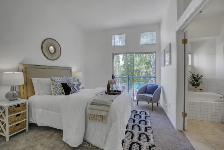978 Alpine Terrace 4, Sunnyvale, California 94086