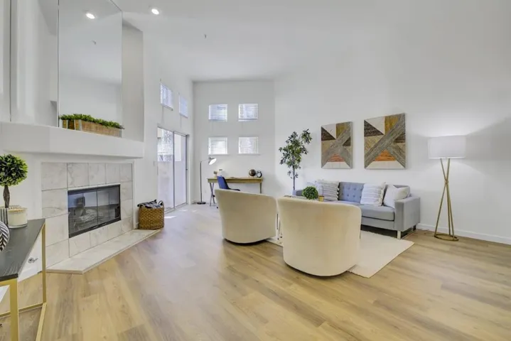 978 Alpine Terrace 4, Sunnyvale, California 94086