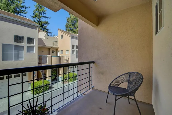 978 Alpine Terrace 4, Sunnyvale, California 94086