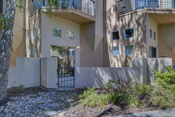 978 Alpine Terrace 4, Sunnyvale, California 94086