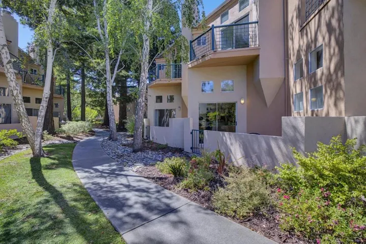 978 Alpine Terrace 4, Sunnyvale, California 94086