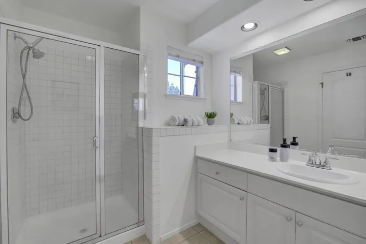 978 Alpine Terrace 4, Sunnyvale, California 94086