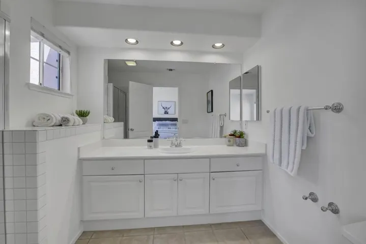 978 Alpine Terrace 4, Sunnyvale, California 94086