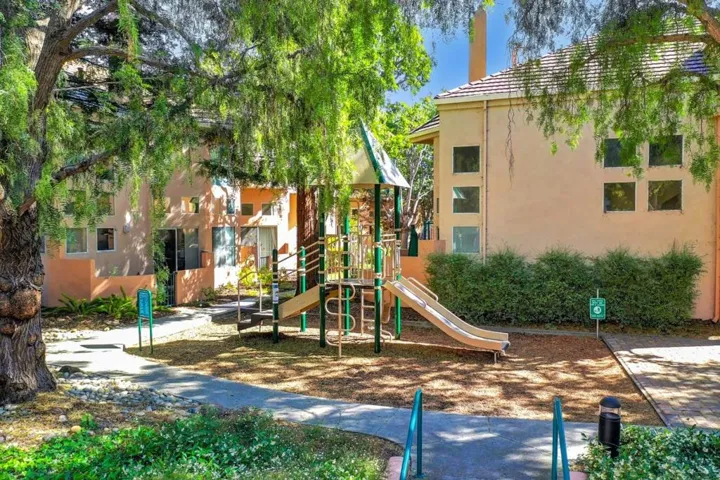 978 Alpine Terrace 4, Sunnyvale, California 94086