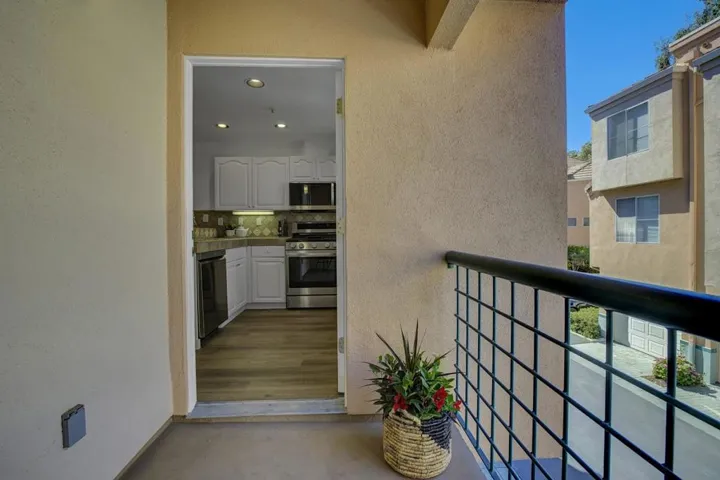978 Alpine Terrace 4, Sunnyvale, California 94086