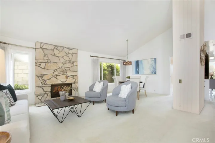 Living Rm