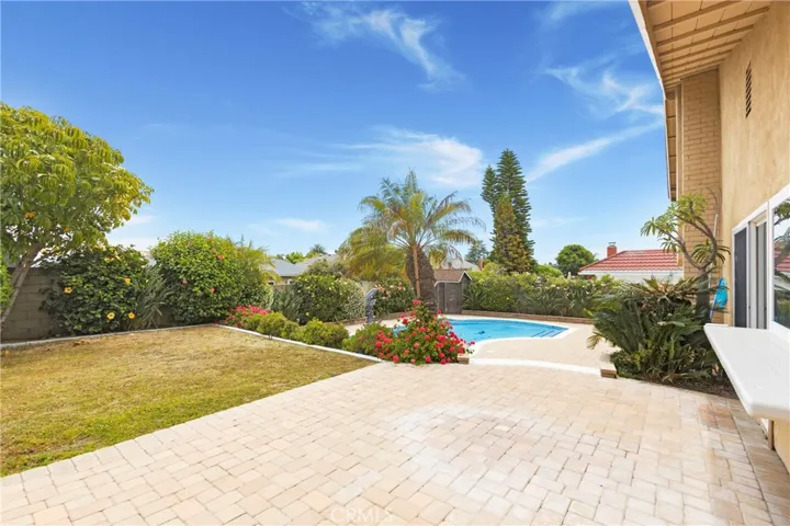 pool/deck area