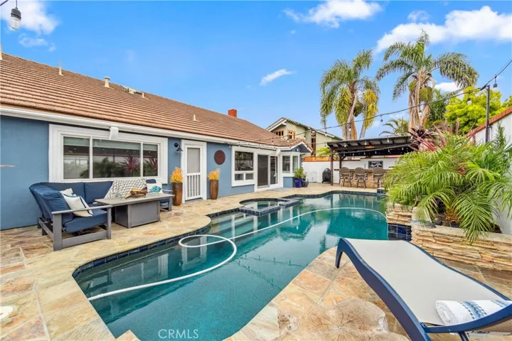 Direct access to pool from Bedroom 1