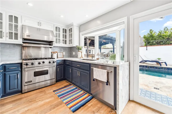5522 Mossvale Circle, Huntington Beach, California 92649