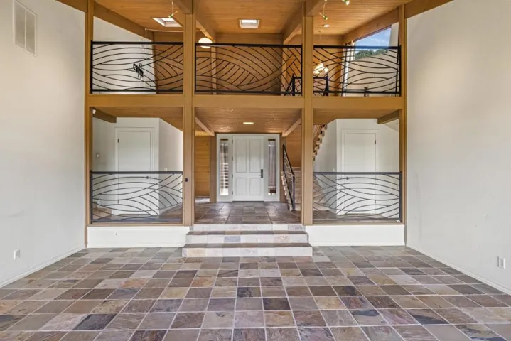 13482 Paseo Terrano, Salinas, California 93908