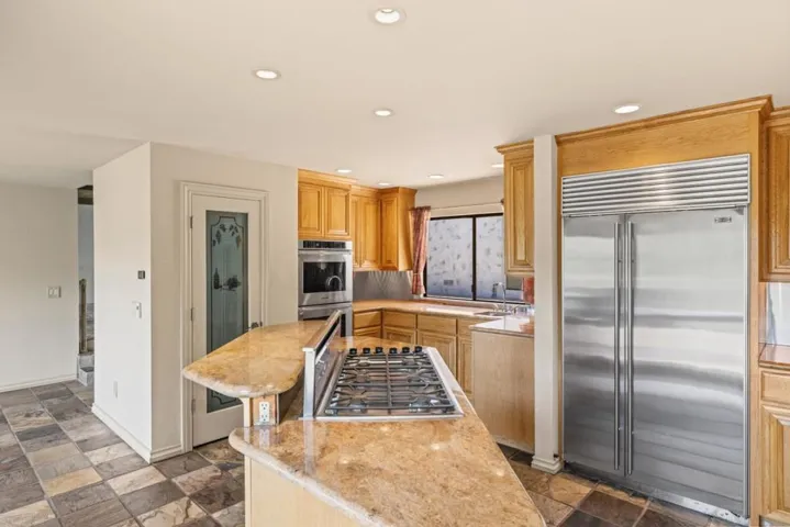13482 Paseo Terrano, Salinas, California 93908