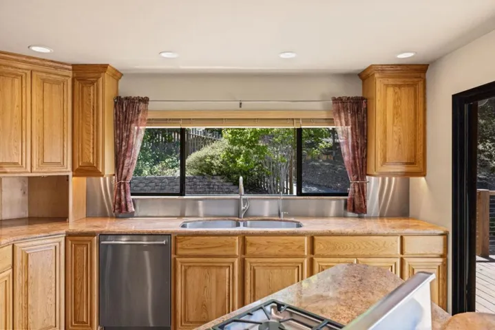 13482 Paseo Terrano, Salinas, California 93908