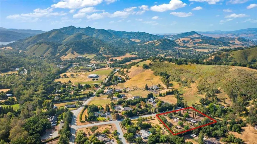 12310 Calle Celestina, Gilroy, California 95020