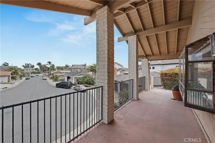6792 Silver Beach Circle, Huntington Beach, California 92648