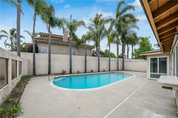 6792 Silver Beach Circle, Huntington Beach, California 92648